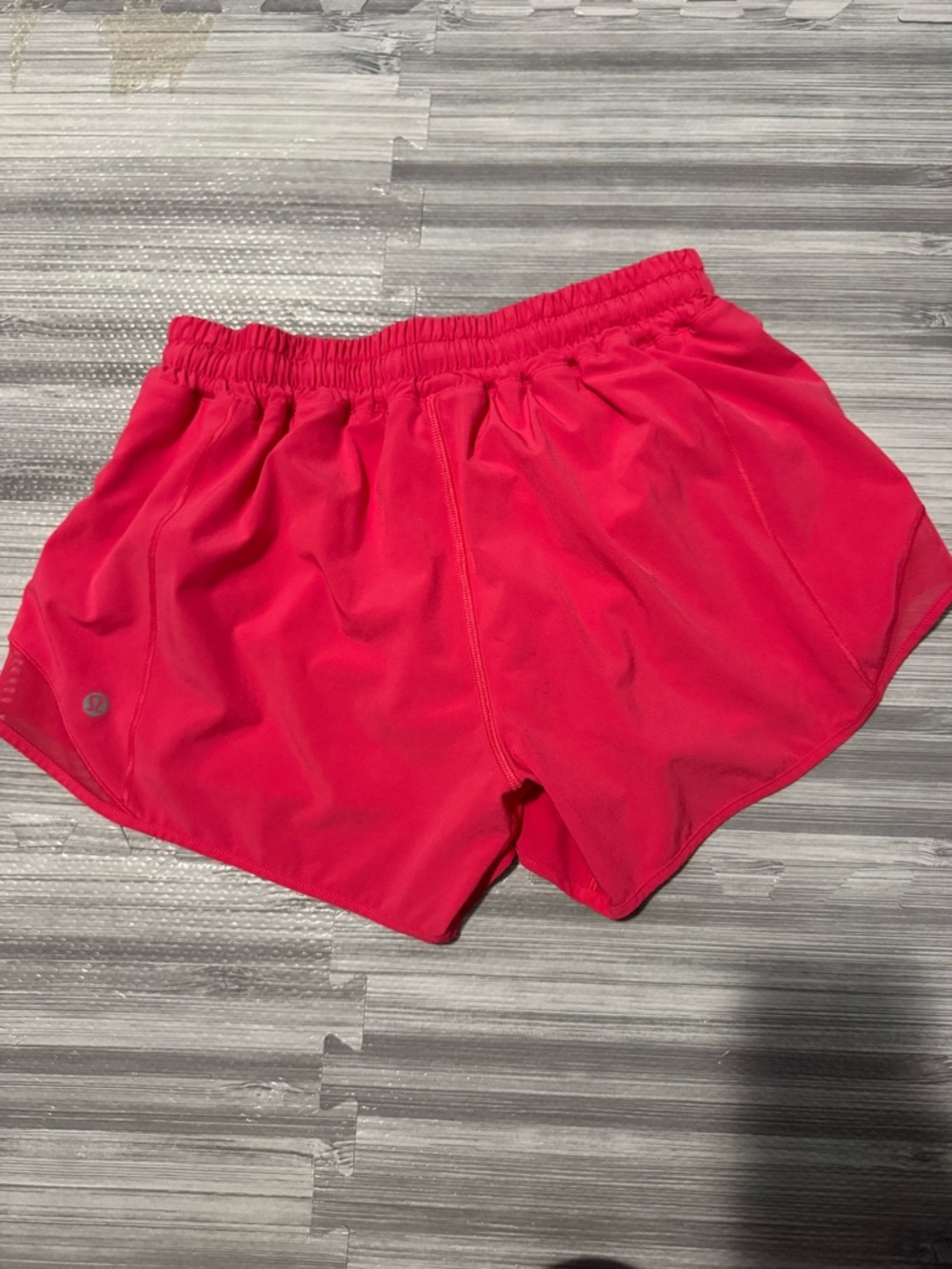 Lululemon Hotty Hot Low Rise 4” Women's Shorts-Lipgloss Pink - Picture 2 of 3